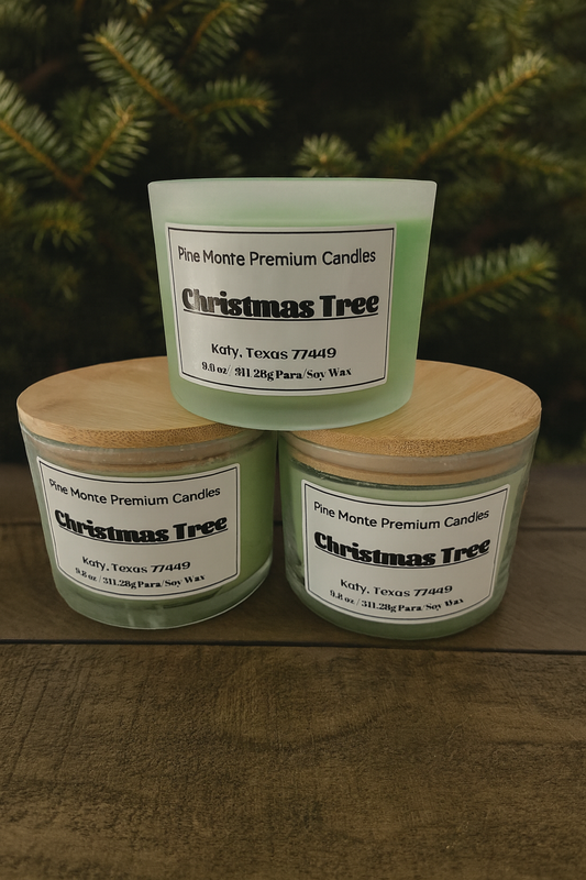 10.6 oz Christmas Tree 3 Wick Candle