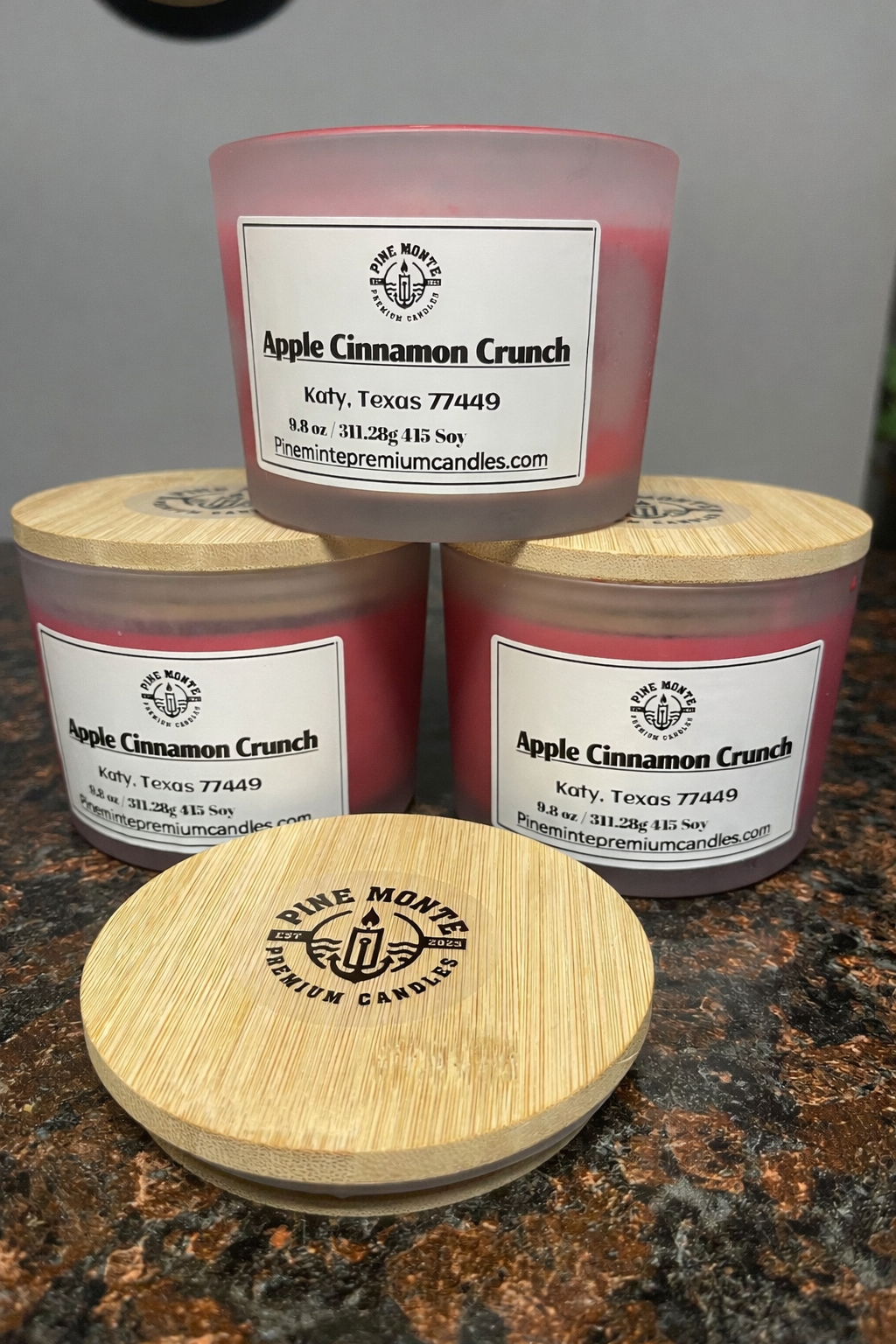 Apple Cinnamon Crunch Soy Candle – Strong Fall Scent – 3 Wick